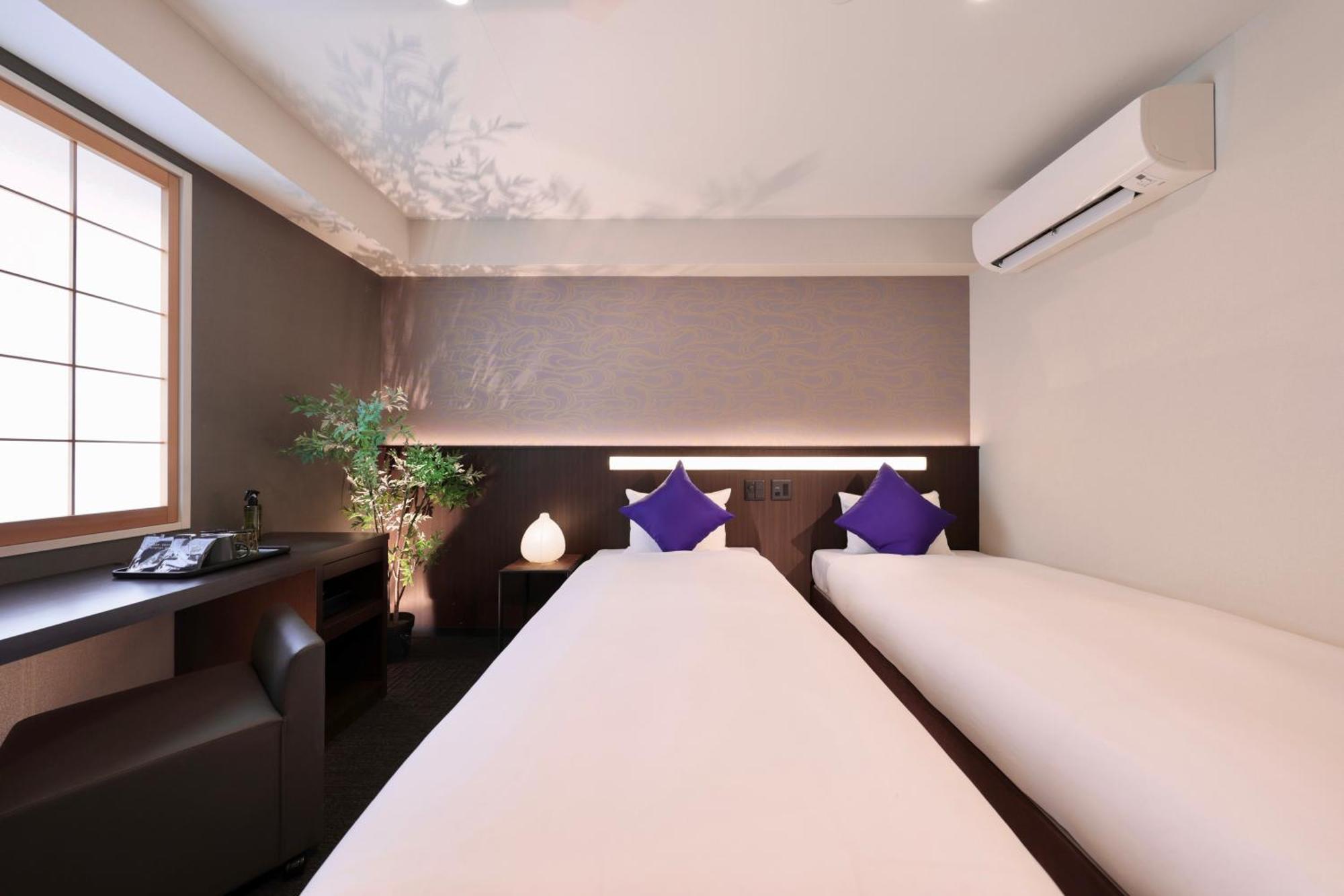 Marutamachi Crystal Hotel Kyoto Bagian luar foto